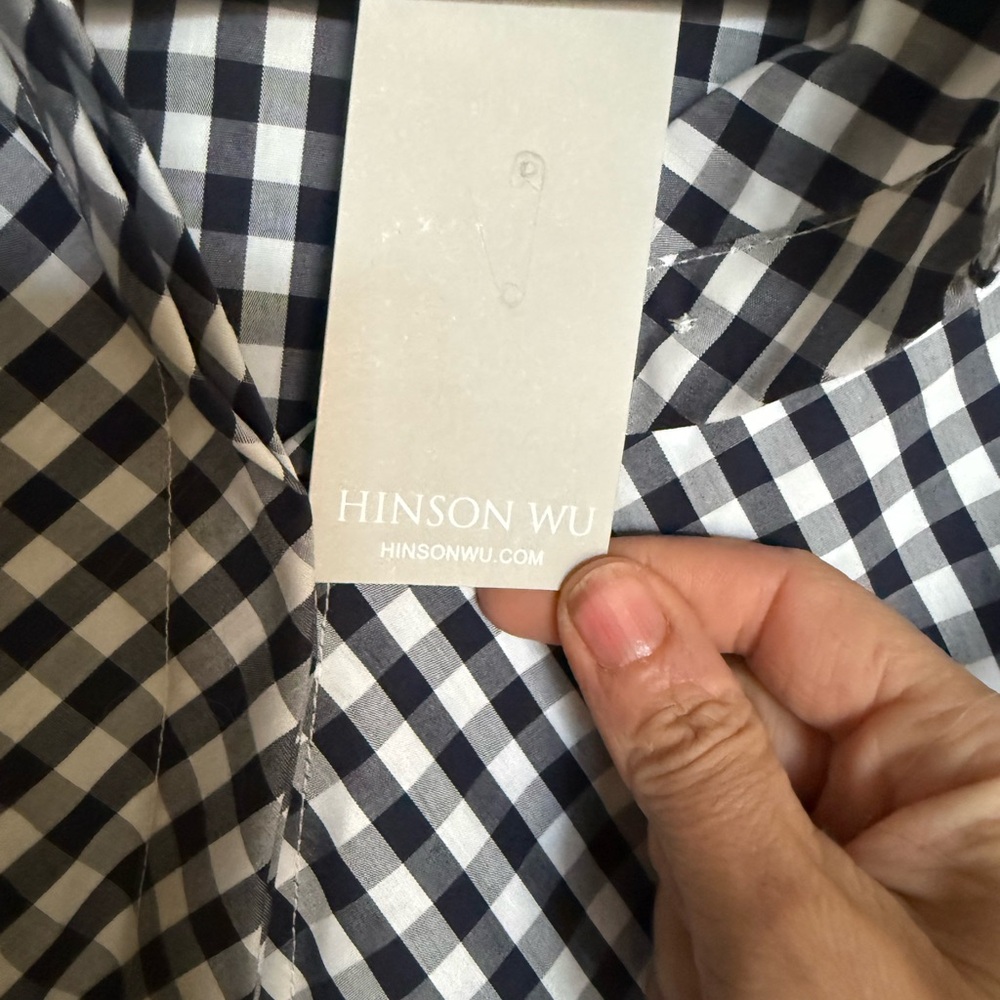 Hinson WU blouse
. - Picture 3 of 6